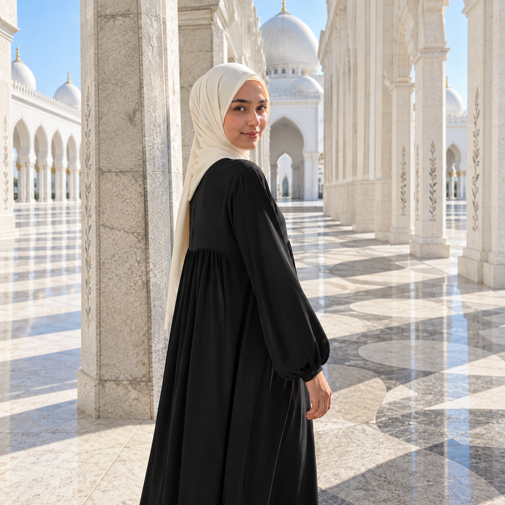 Abaya arricciata — scene styling